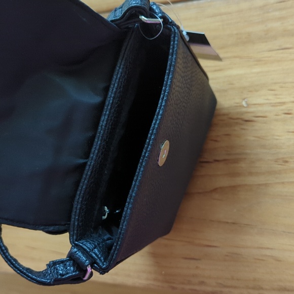 BNWT Vintage Black Tahari Crossbody Vegan Leather Purse - Picture 7 of 8